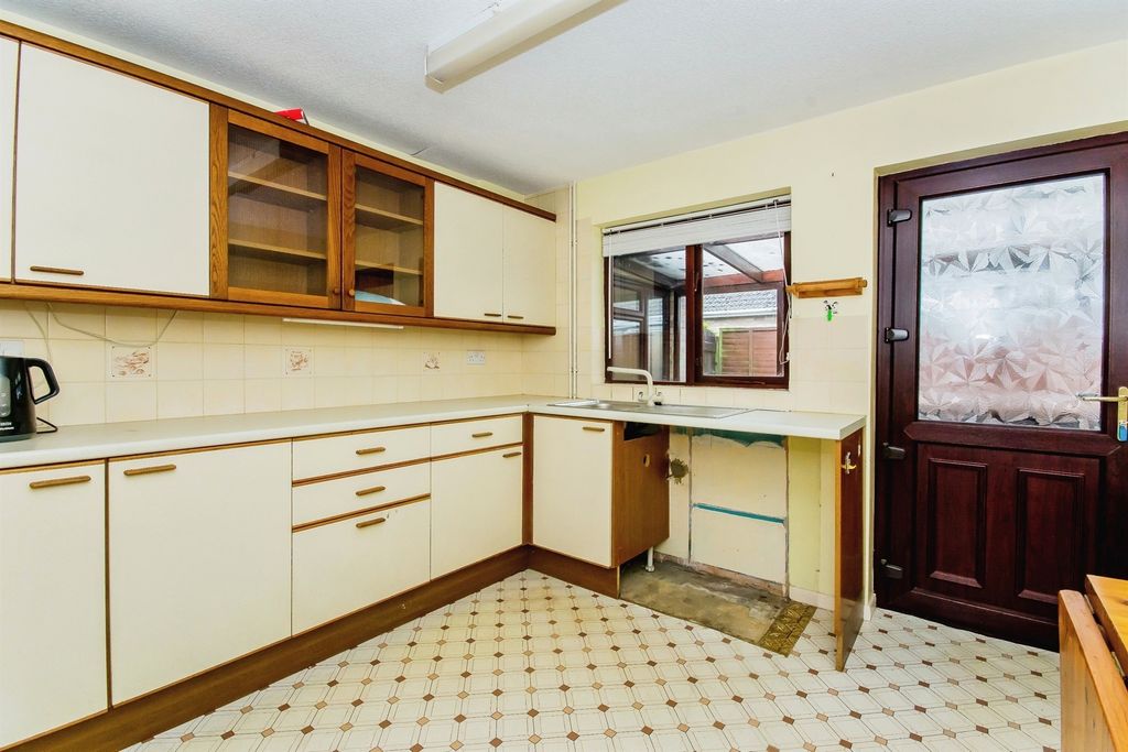 Property photo 2 of 15