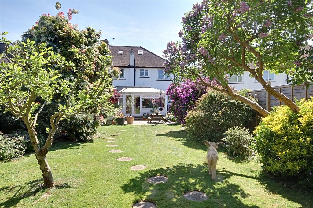 Property photo 2 of 22 Picture No. 29