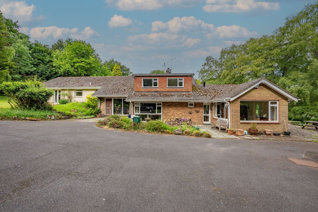 Property photo 1 of 30