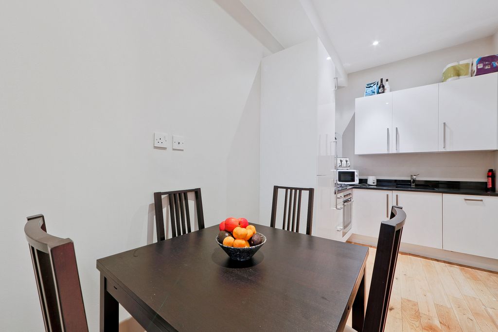 Property photo 3 of 9 Photo 2