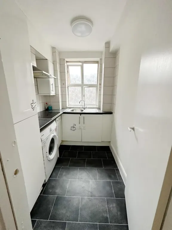 Property photo 3 of 4