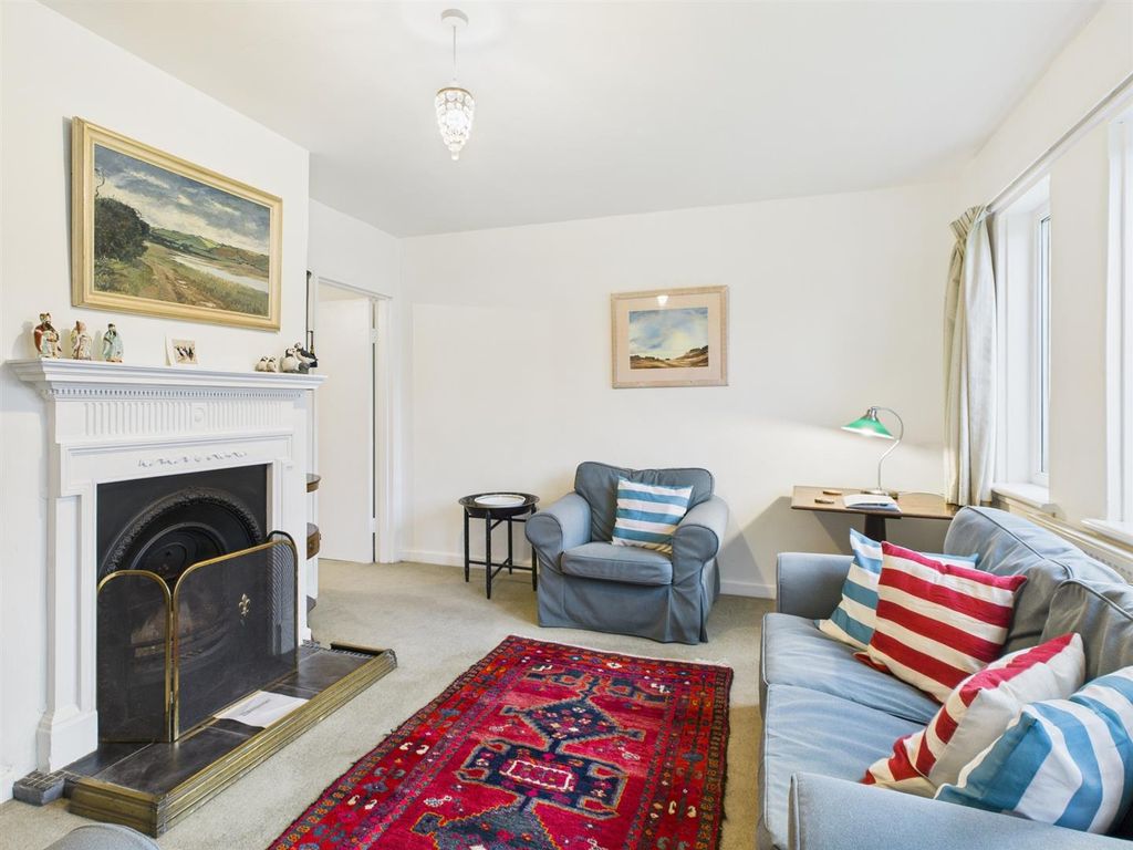 Property photo 3 of 21 Cam05474G0-Pr0044-Still003.Jpg