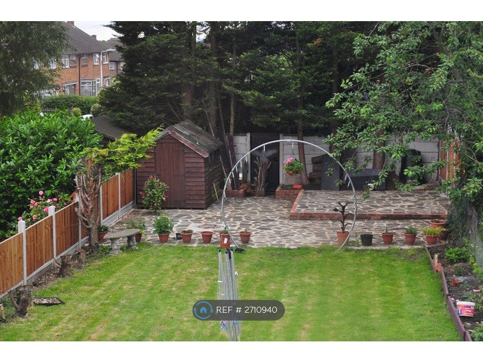 Property photo 2 of 16 Garden 1