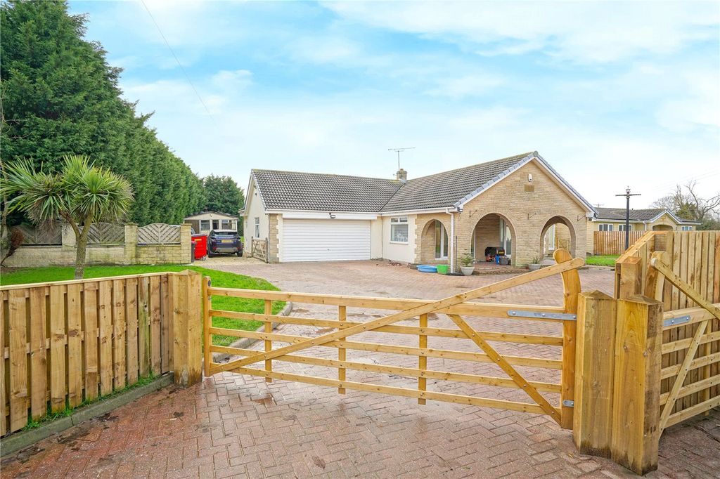 Property photo 1 of 31 Picture No. 19