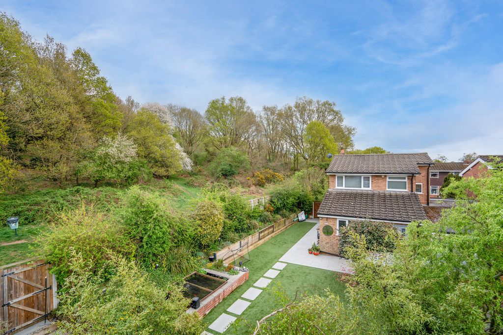 Property photo 2 of 36
