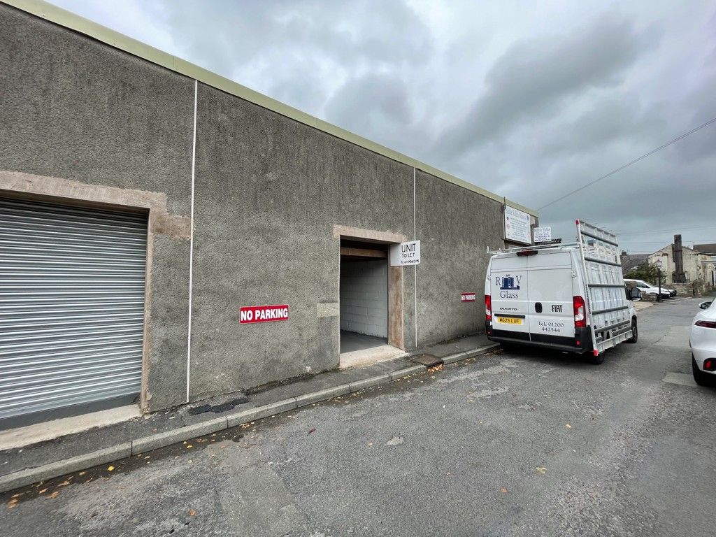 Property photo 1 of 6 Photo 3