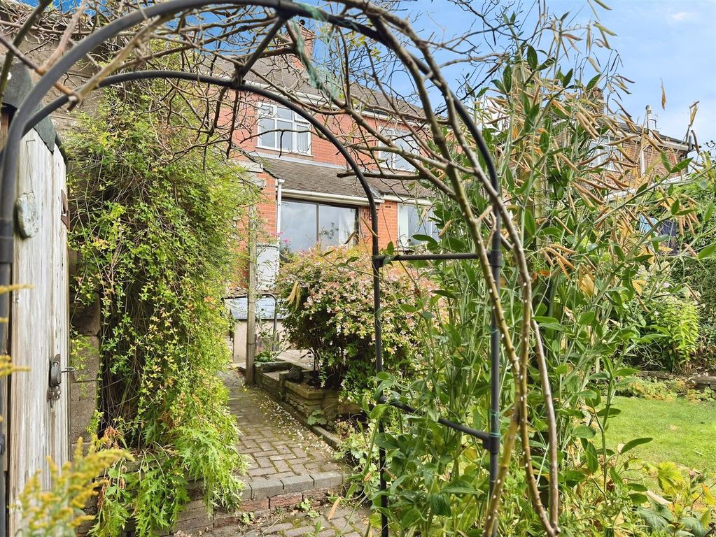 Property photo 2 of 24 Outside