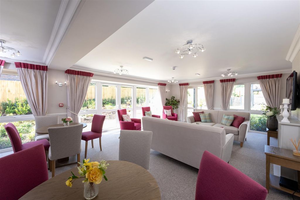 Additional image 14 of 1 bed property for saleColebrooke Lodge, Prices Lane, Reigate RH2