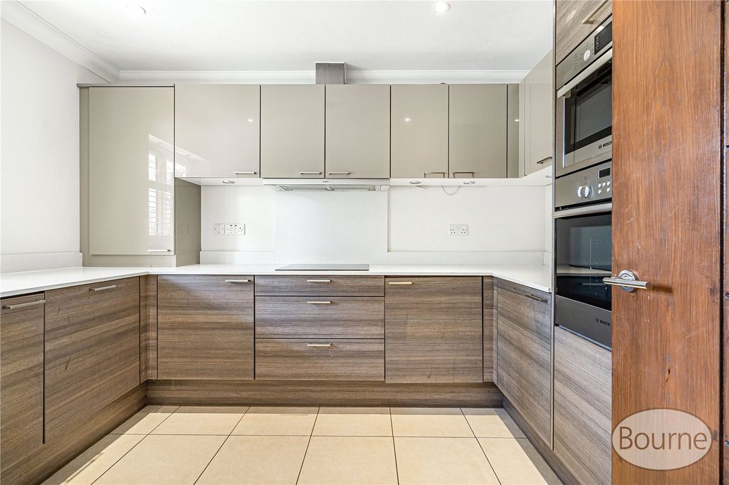 Property photo 2 of 19 Picture No. 06