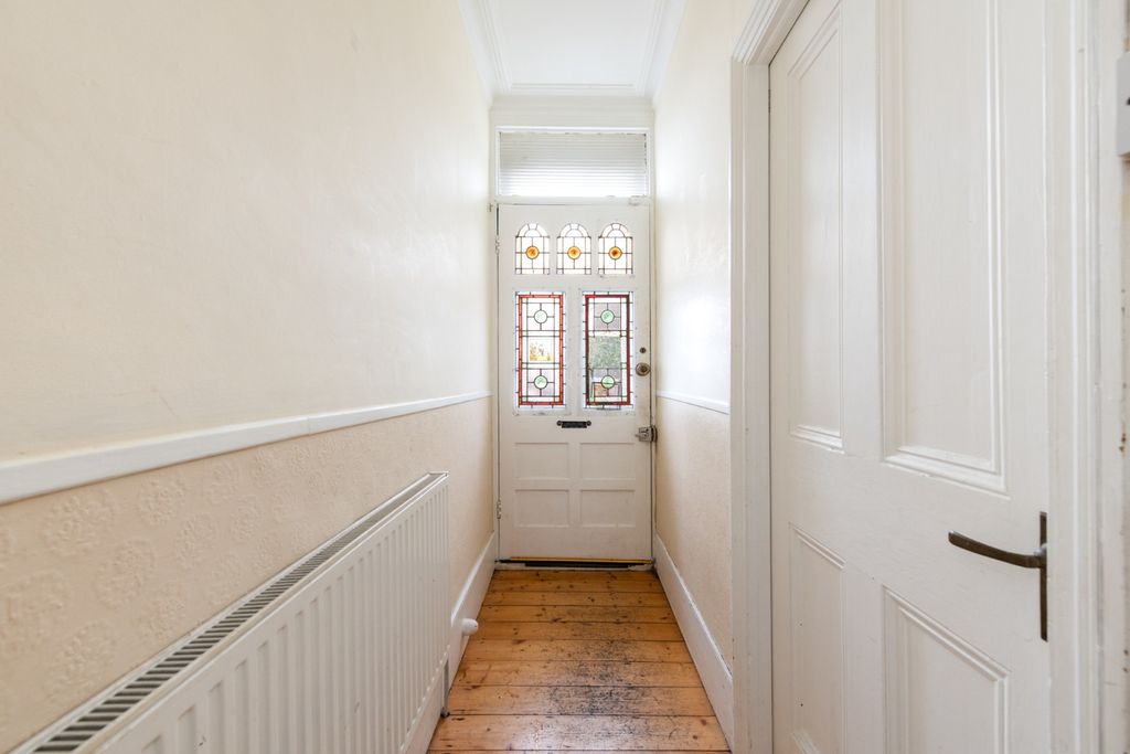 Property photo 2 of 20 4867122