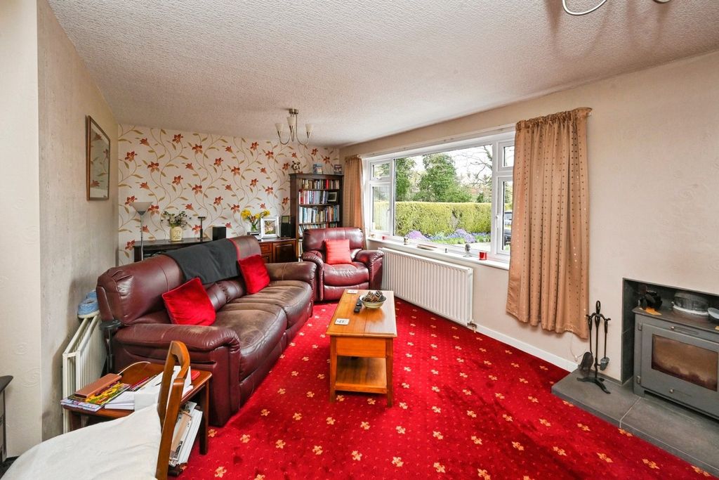 Property photo 2 of 17