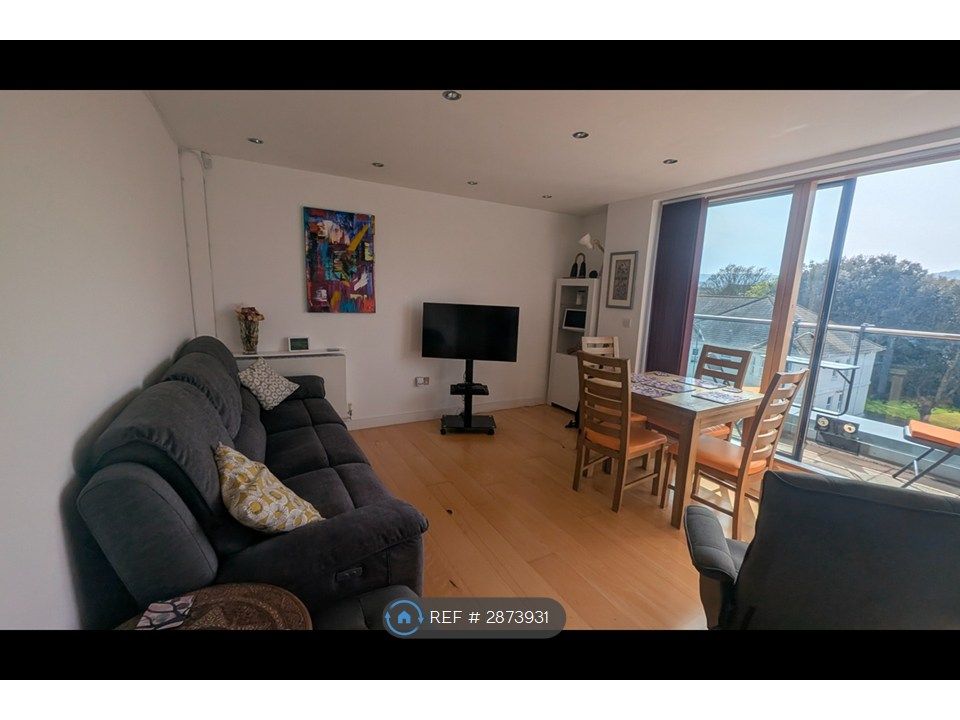 Property photo 2 of 16 Livingroom From Hallway