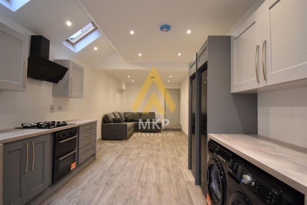 Property photo 3 of 21 Evz7Gopjveuy_Voqmtk74A.Jpg