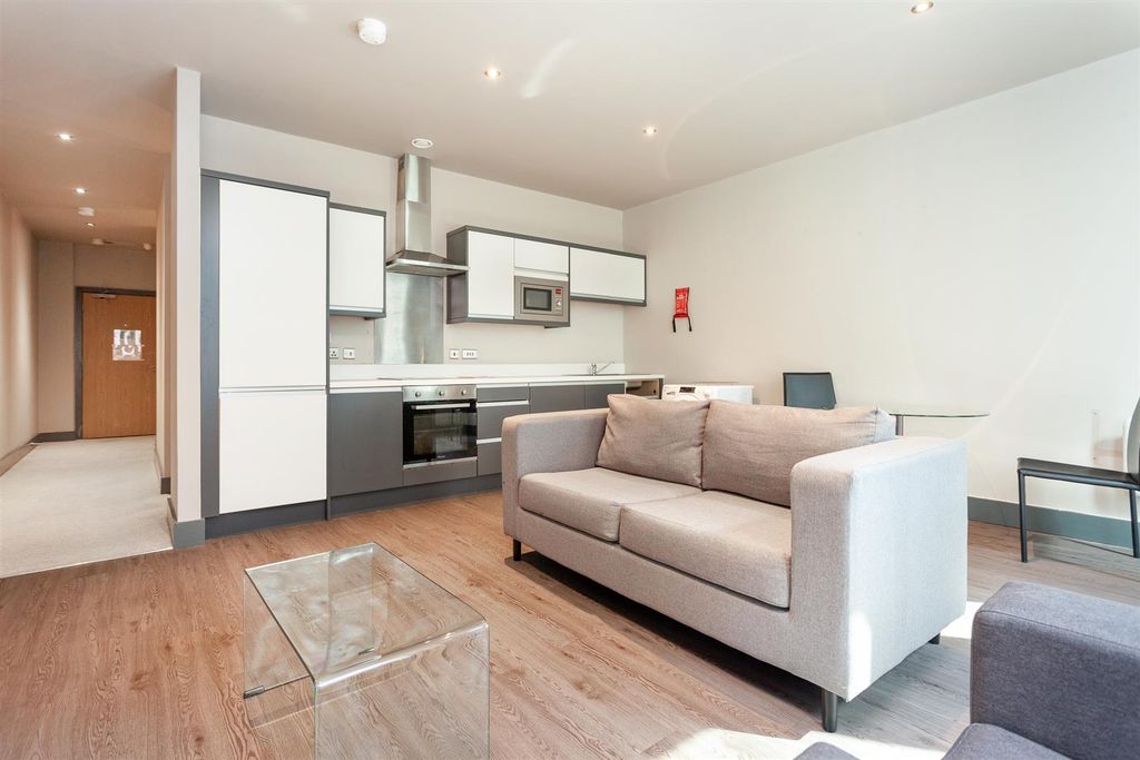 Property photo 2 of 8 Living Area Pic 2