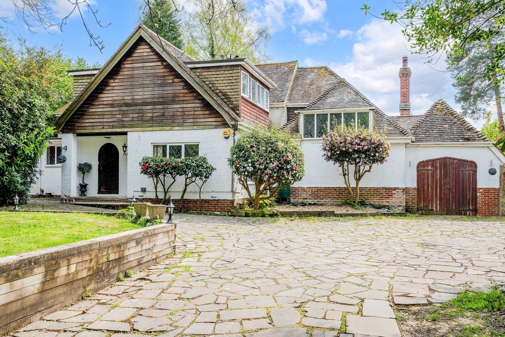 Property photo 1 of 24