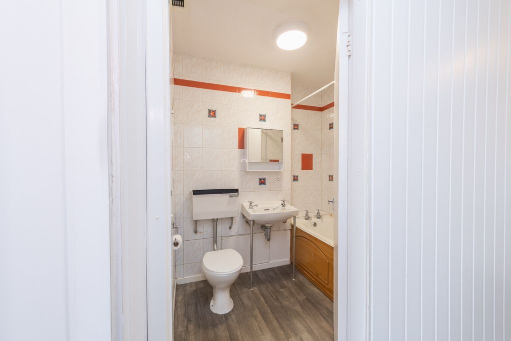 Additional image 10 of 1 bed flat for saleAbernethy Road, Dundee DD5