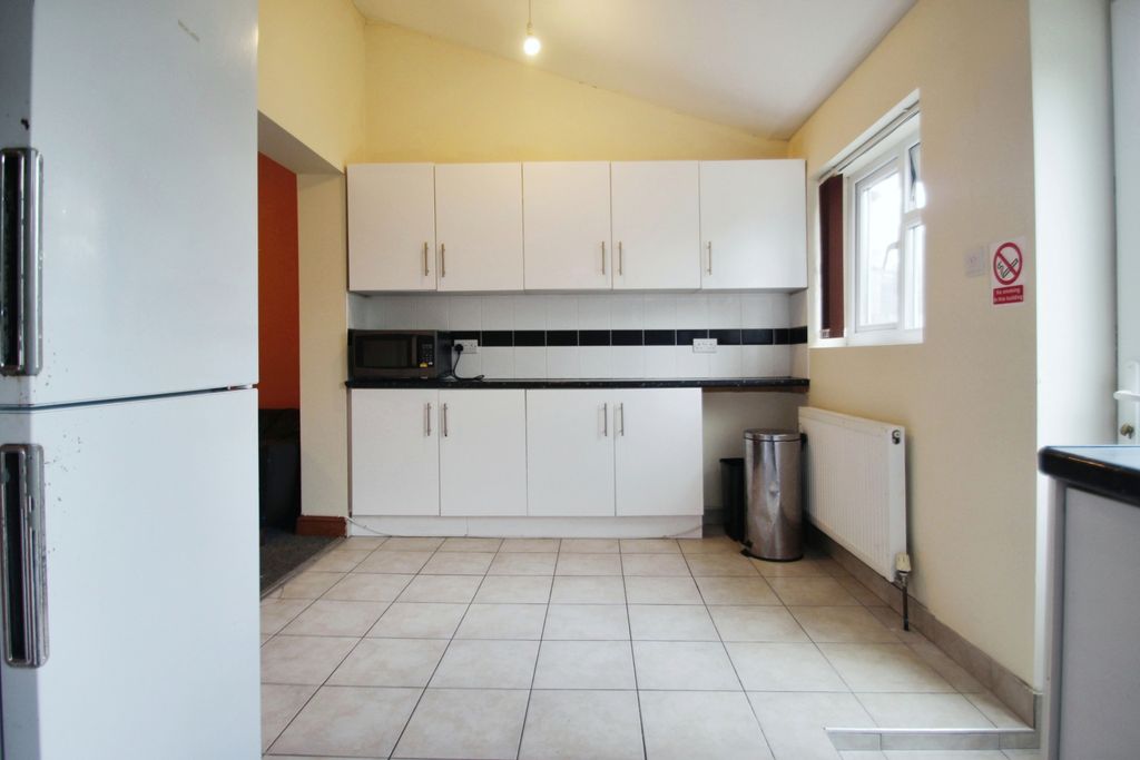 Property photo 3 of 12 Fe66A501-Img_3404