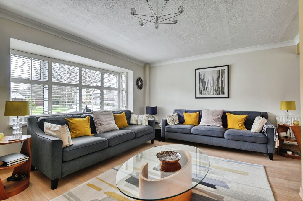 Property photo 2 of 21