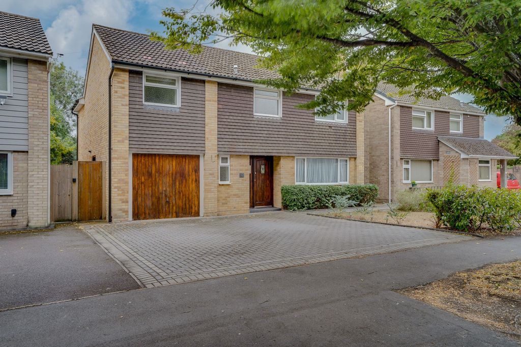 Property photo 1 of 24