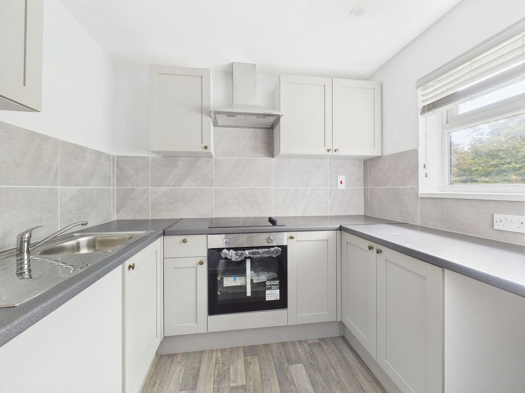 Property photo 3 of 12 Kitchen (Virtually Furnished)