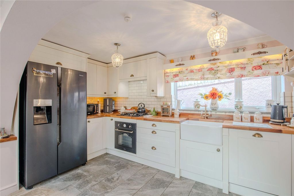 Property photo 3 of 35 Picture No. 32