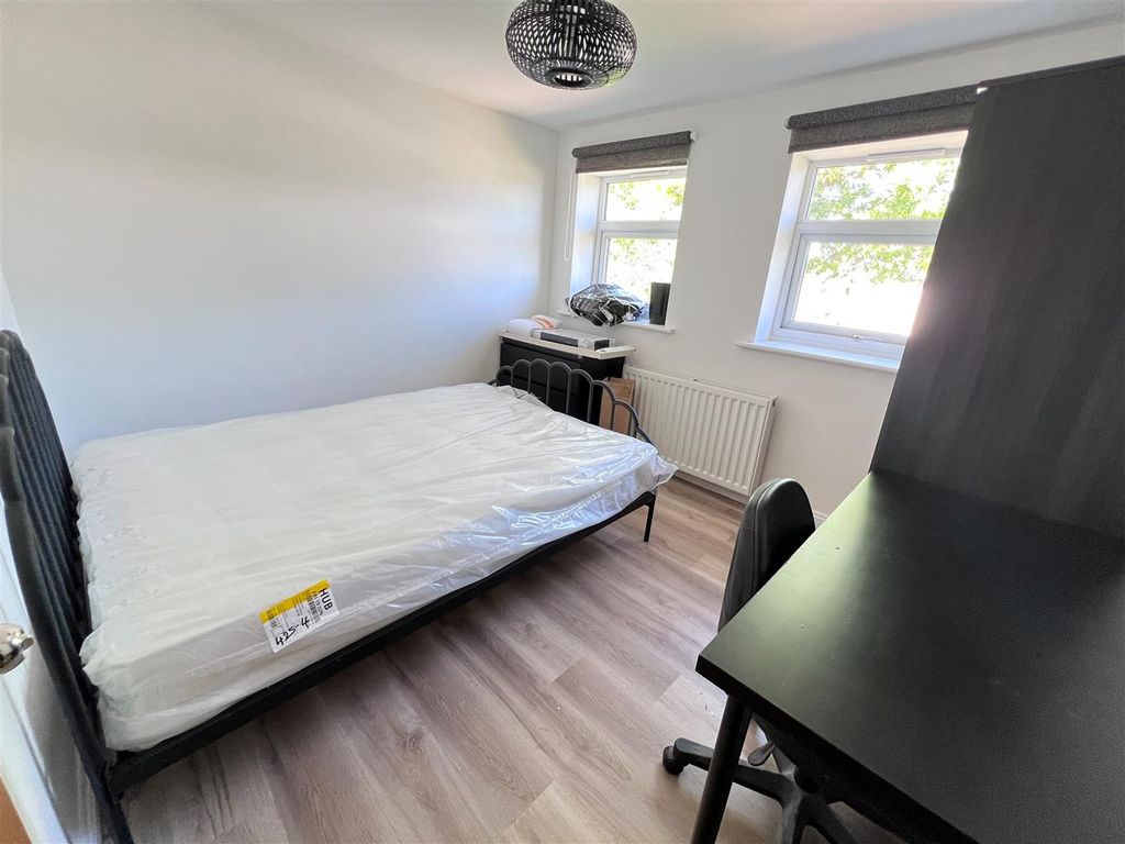 Property photo 1 of 6 Rm 6 - 1.Jpg
