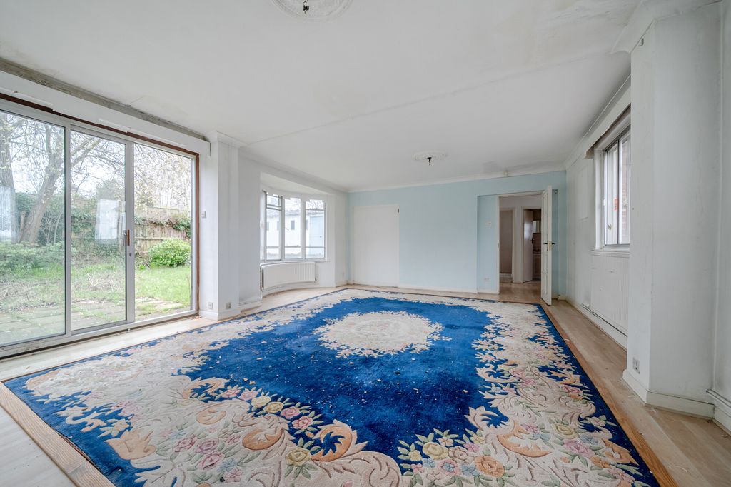 Property photo 3 of 20