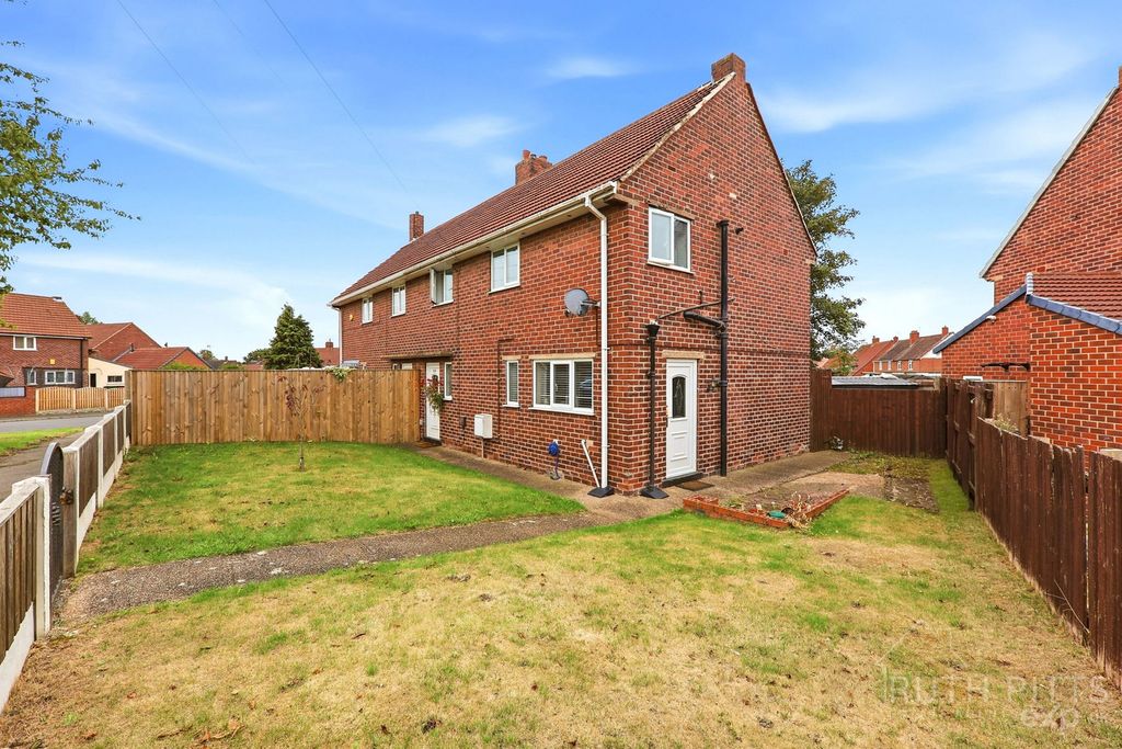 Property photo 2 of 30