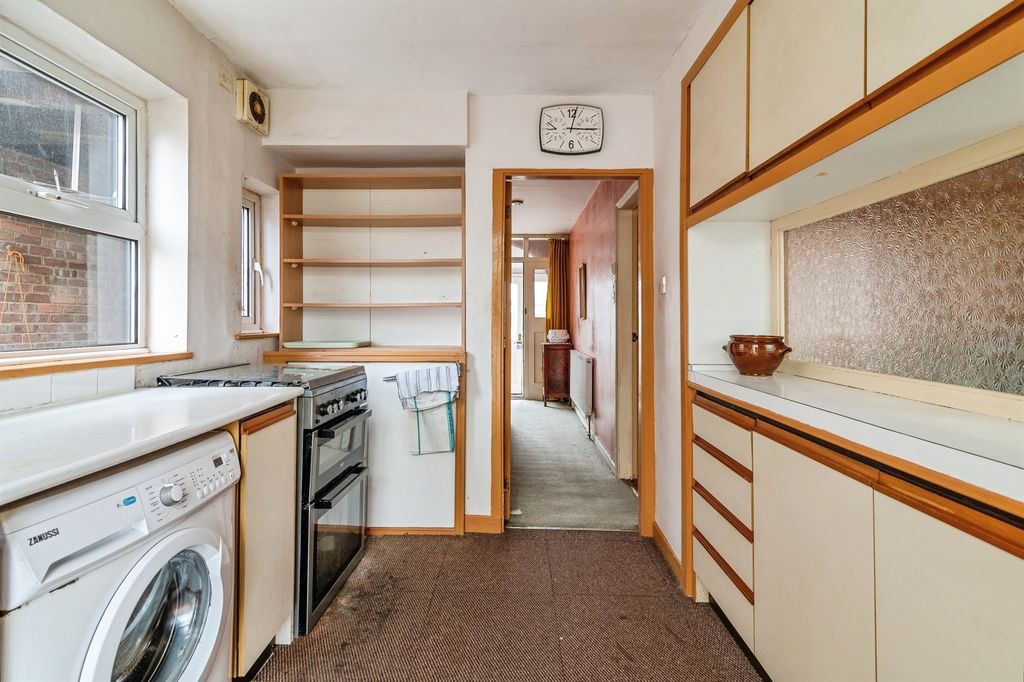 Property photo 3 of 16