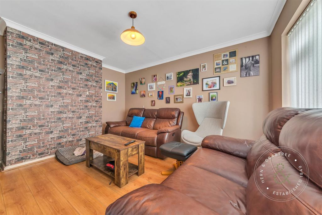 Property photo 2 of 22 Amethyst--Road-08.Jpg