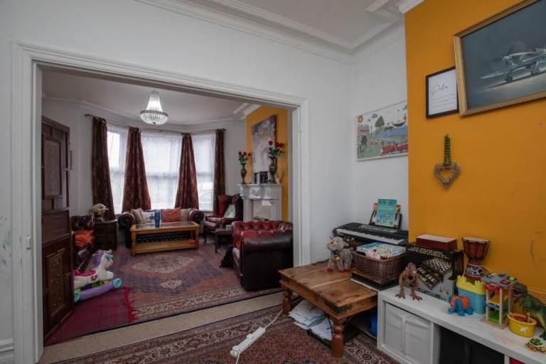 Property photo 3 of 12 Photo 3