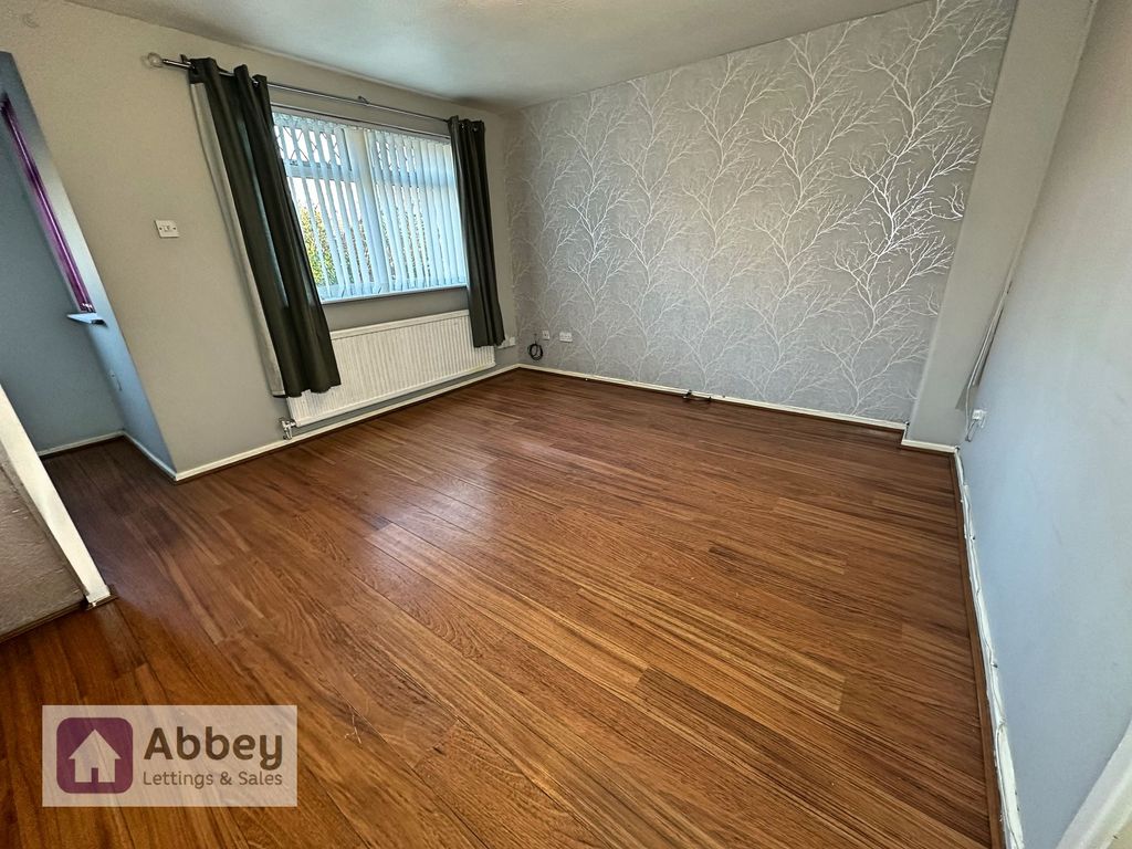 Property photo 2 of 18 Lounge