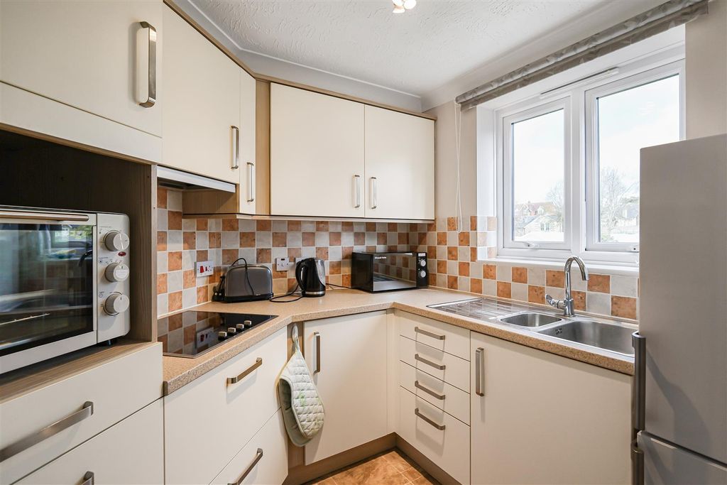 Property photo 3 of 11 5_79314.Jpg