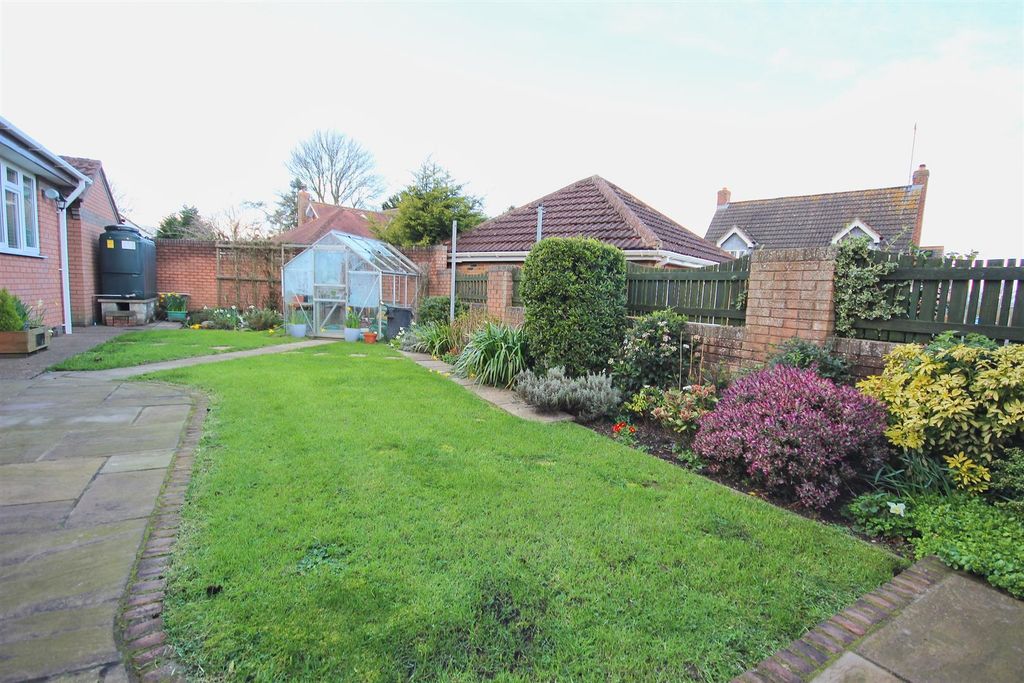 Property photo 2 of 20 Outside