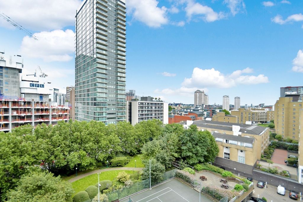 Property photo 2 of 8