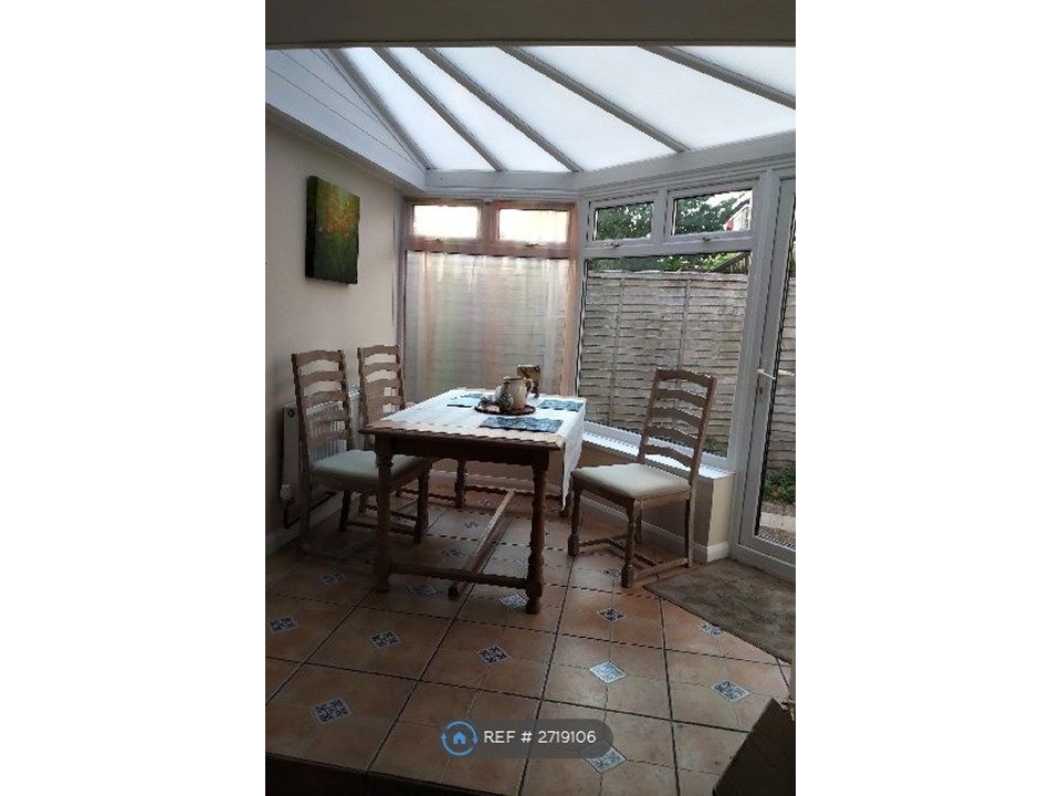 Property photo 2 of 5 Kitchen Conservatory