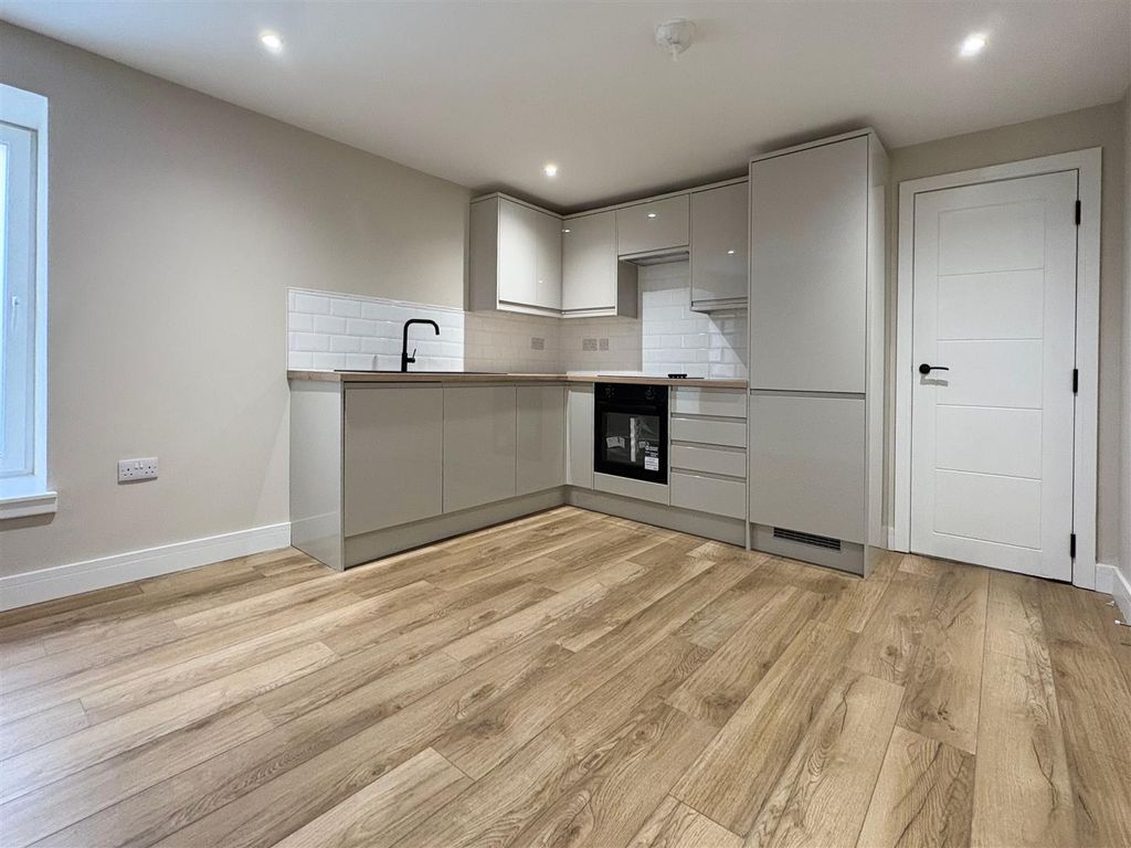Property photo 3 of 13 Abfabe18-A7Ea-4Af1-Bf16-7F1584867187.Jpg