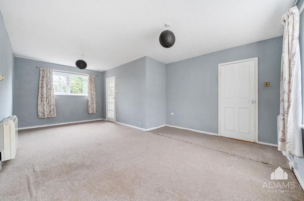 Property photo 2 of 17 Sitting Room