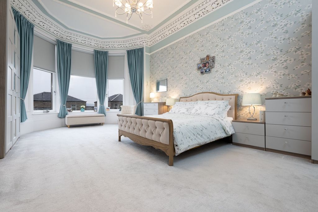 Property photo 2 of 34