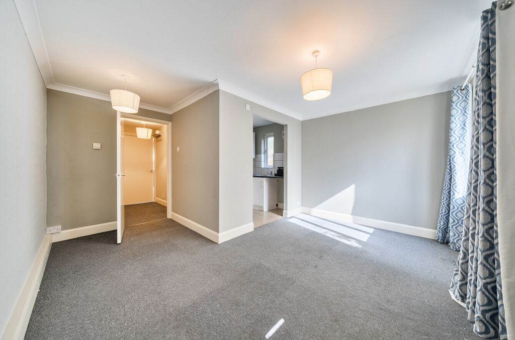 Property photo 2 of 11 Picture No. 07