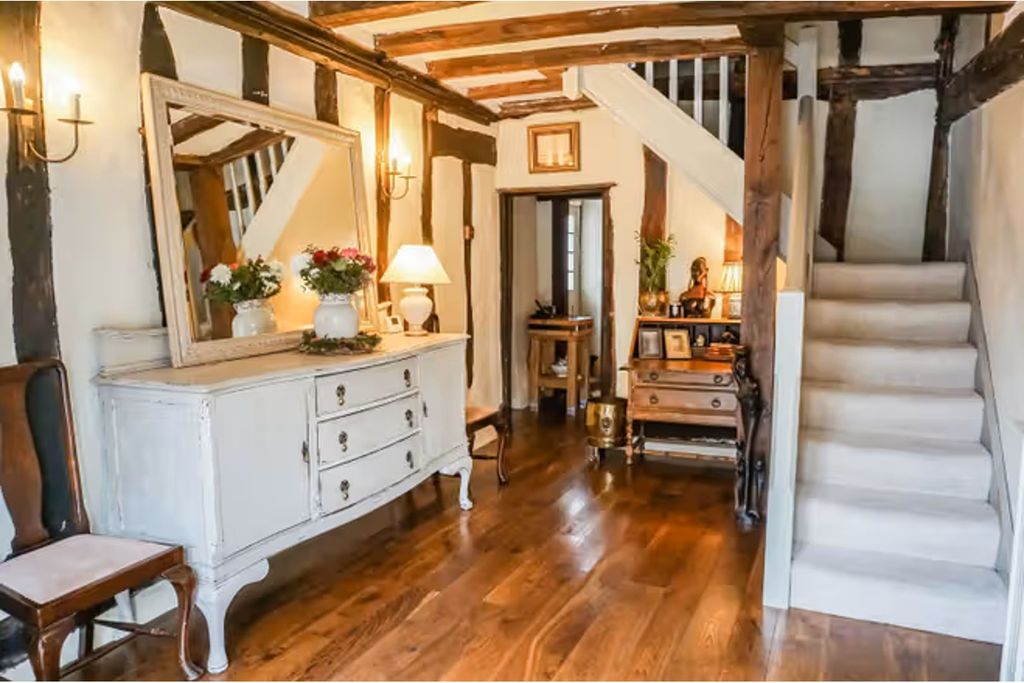 Property photo 2 of 26