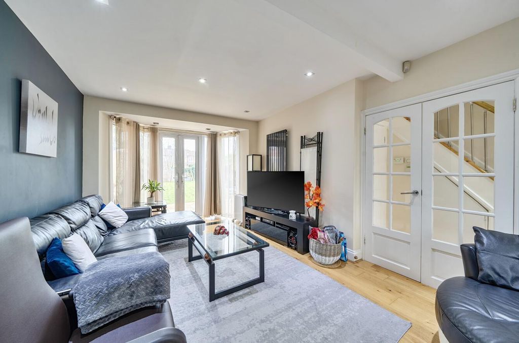 Property photo 3 of 20 Davidson Frost-Wellings, Dfw, Lamorna Grove, Stanm