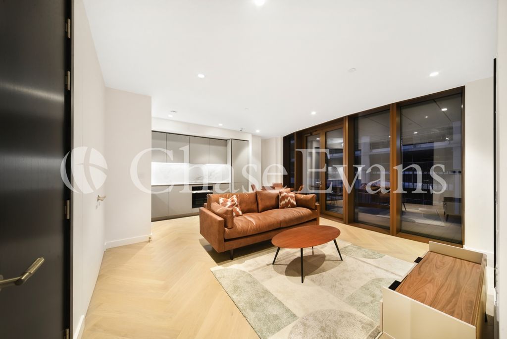 Property photo 1 of 21 Living