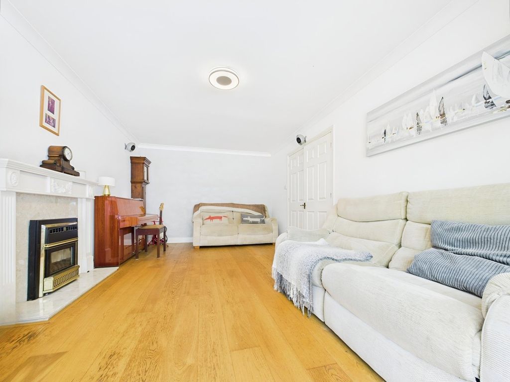 Property photo 3 of 22