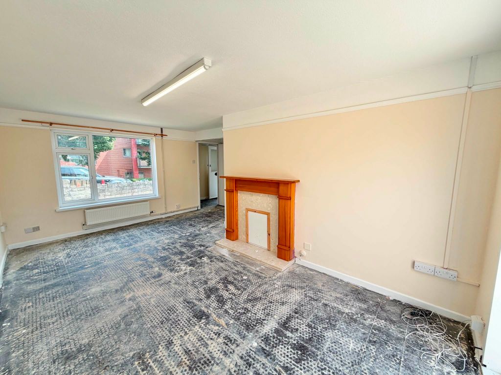 Property photo 3 of 24