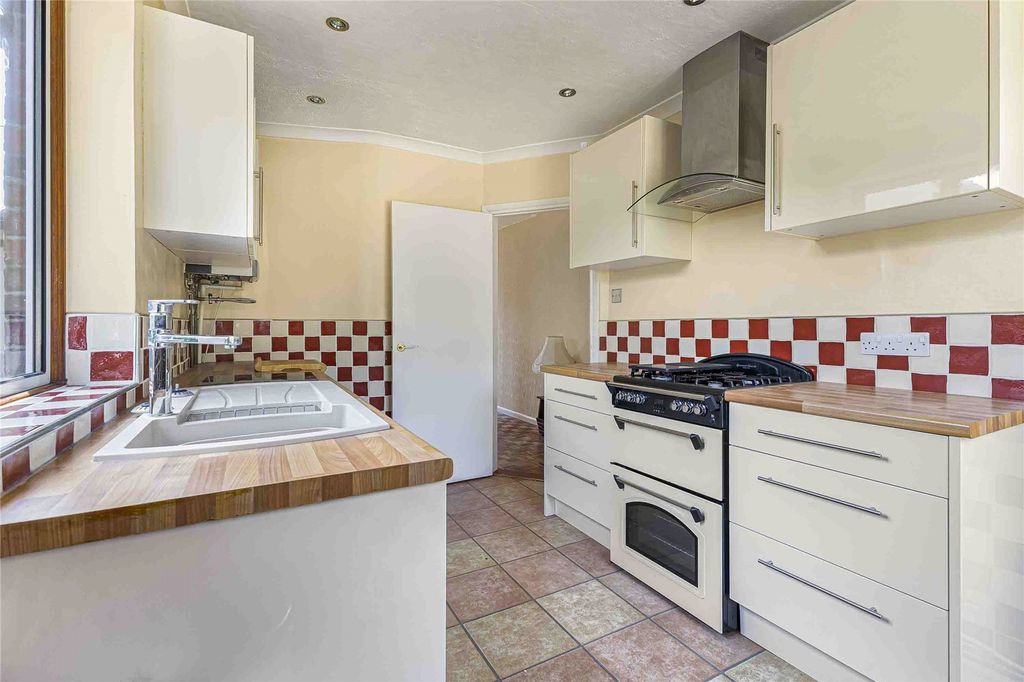Property photo 3 of 15 Picture No. 11