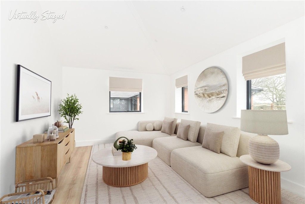 Property photo 3 of 14 Lounge