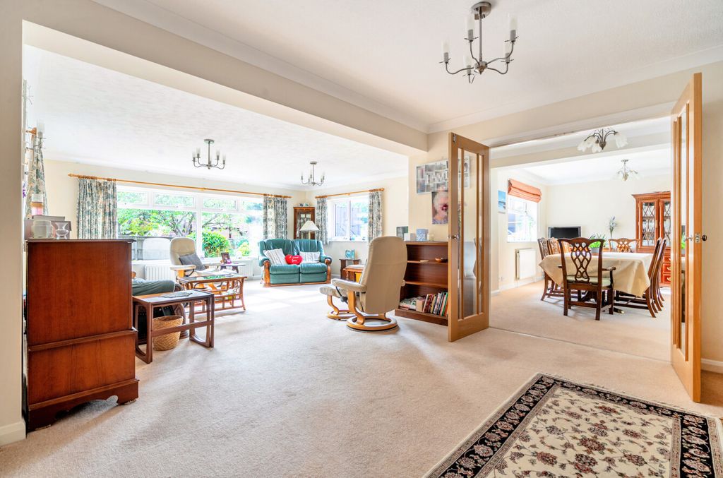 Property photo 2 of 15 1342963-3-68A8592...