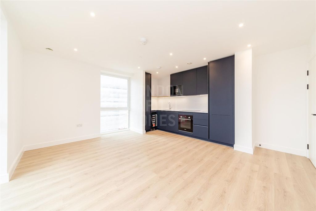 Property photo 3 of 16 2Sep5751.Jpg