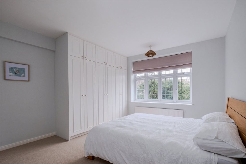 Property photo 3 of 7 Picture No. 01